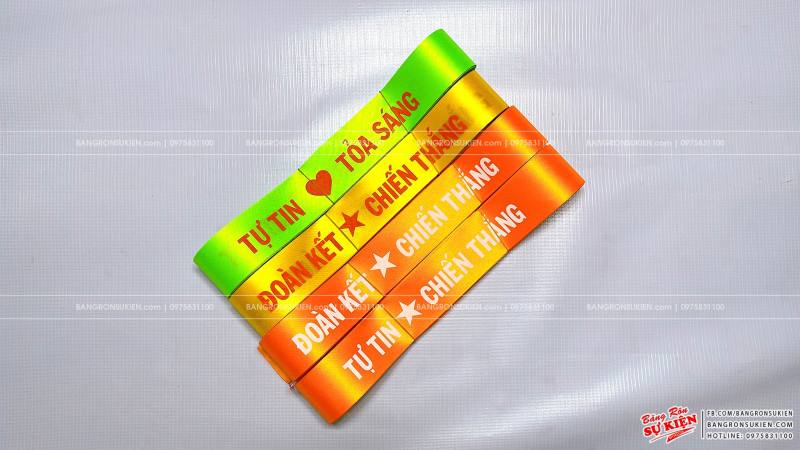 băng rôn cổ vũ lớp học